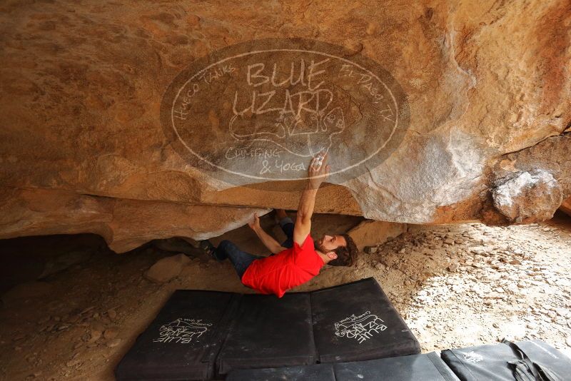 Bouldering in Hueco Tanks on 02/28/2020 with Blue Lizard Climbing and Yoga

Filename: SRM_20200228_1541370.jpg
Aperture: f/3.2
Shutter Speed: 1/250
Body: Canon EOS-1D Mark II
Lens: Canon EF 16-35mm f/2.8 L