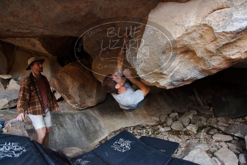 Bouldering in Hueco Tanks on 02/29/2020 with Blue Lizard Climbing and Yoga

Filename: SRM_20200229_1547020.jpg
Aperture: f/3.2
Shutter Speed: 1/250
Body: Canon EOS-1D Mark II
Lens: Canon EF 16-35mm f/2.8 L