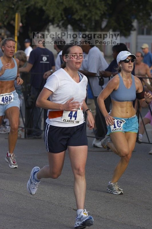 Beth ran the IBM 10K Classic Road Race.

Filename: SRM_20061001_0852328.jpg
Aperture: f/4.5
Shutter Speed: 1/640
Body: Canon EOS 20D
Lens: Canon EF 80-200mm f/2.8 L