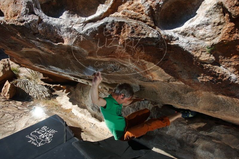 Bouldering in Hueco Tanks on 03/06/2020 with Blue Lizard Climbing and Yoga

Filename: SRM_20200306_1130090.jpg
Aperture: f/8.0
Shutter Speed: 1/250
Body: Canon EOS-1D Mark II
Lens: Canon EF 16-35mm f/2.8 L