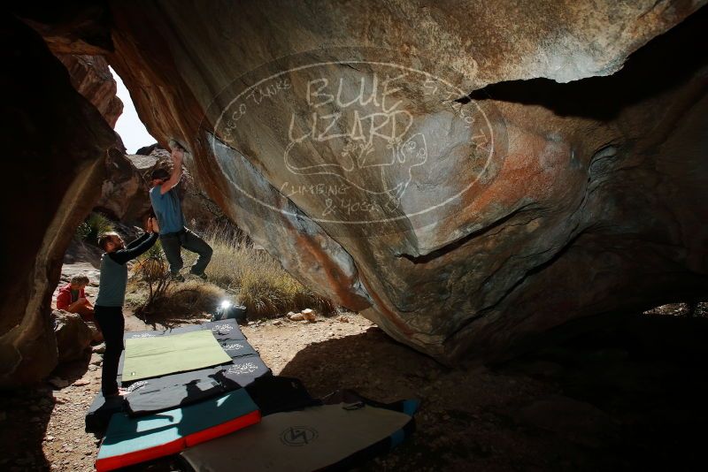 Bouldering in Hueco Tanks on 03/06/2020 with Blue Lizard Climbing and Yoga

Filename: SRM_20200306_1242300.jpg
Aperture: f/8.0
Shutter Speed: 1/250
Body: Canon EOS-1D Mark II
Lens: Canon EF 16-35mm f/2.8 L