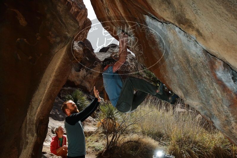Bouldering in Hueco Tanks on 03/06/2020 with Blue Lizard Climbing and Yoga

Filename: SRM_20200306_1242320.jpg
Aperture: f/8.0
Shutter Speed: 1/250
Body: Canon EOS-1D Mark II
Lens: Canon EF 16-35mm f/2.8 L