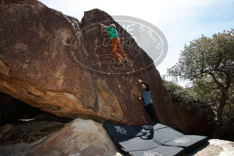 Bouldering in Hueco Tanks on 03/06/2020 with Blue Lizard Climbing and Yoga

Filename: SRM_20200306_1307170.jpg
Aperture: f/6.3
Shutter Speed: 1/250
Body: Canon EOS-1D Mark II
Lens: Canon EF 16-35mm f/2.8 L