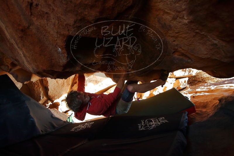 Bouldering in Hueco Tanks on 03/06/2020 with Blue Lizard Climbing and Yoga

Filename: SRM_20200306_1744510.jpg
Aperture: f/4.0
Shutter Speed: 1/320
Body: Canon EOS-1D Mark II
Lens: Canon EF 16-35mm f/2.8 L