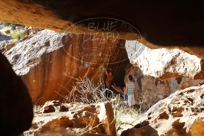Bouldering in Hueco Tanks on 03/16/2020 with Blue Lizard Climbing and Yoga

Filename: SRM_20200316_1729550.jpg
Aperture: f/5.0
Shutter Speed: 1/250
Body: Canon EOS-1D Mark II
Lens: Canon EF 50mm f/1.8 II