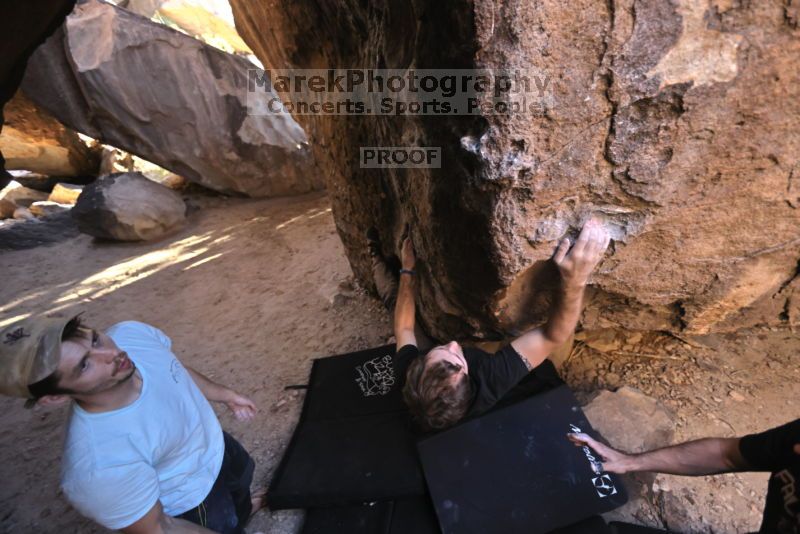 

Filename: SRM_20211107_2114000.jpg
Aperture: f/4.0
Shutter Speed: 1/500
Body: Canon EOS R6
Lens: Canon EF 16-35mm f/2.8 L