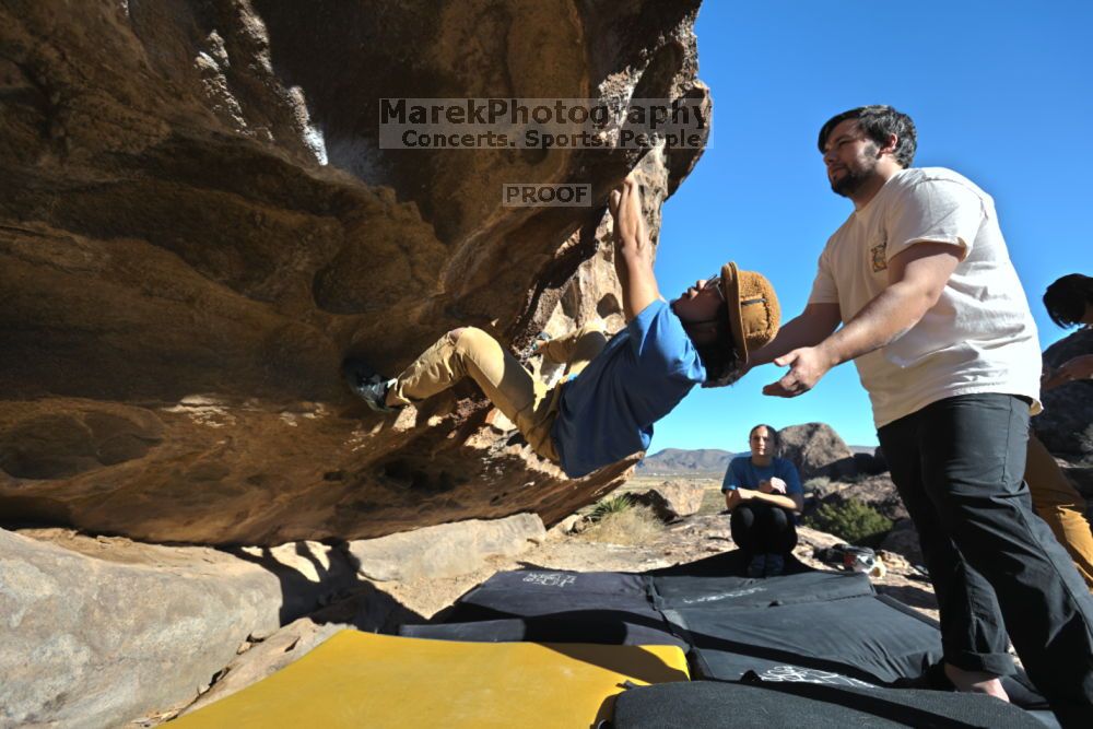 

Filename: SRM_20211212_0952090.jpg
Aperture: f/5.6
Shutter Speed: 1/1000
Body: Canon EOS R6
Lens: Canon EF 16-35mm f/2.8 L