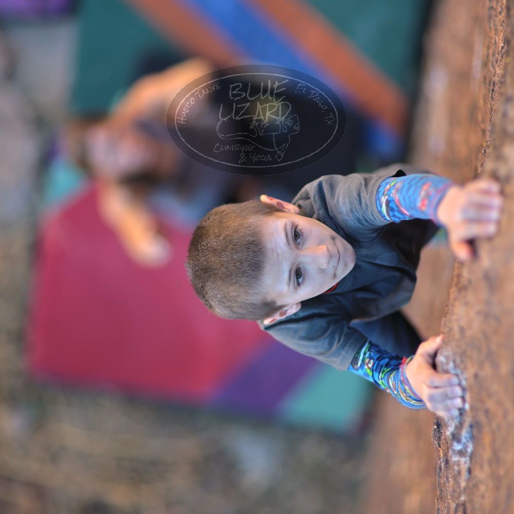 

Filename: SRM_20211223_1612240.jpg
Aperture: f/1.2
Shutter Speed: 1/800
Body: Canon EOS R6
Lens: Canon EF 85mm f/1.2 L II