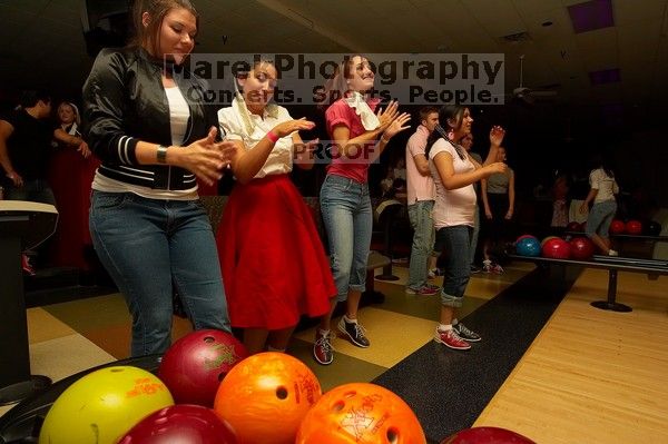 

Filename: SRM_20070329_2034087.jpg
Aperture: f/8.0
Shutter Speed: 1/200
Body: Canon EOS-1D Mark II
Lens: Sigma 15-30mm f/3.5-4.5 EX Aspherical DG DF
