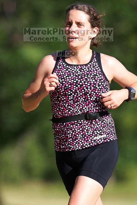 Beth Marek (bib #81) of Austin placed 4 in her age group (F 30-34) with an overall time of 01:46:51 at The Howdy Du duathlon in Berry Springs Park, Georgetown, Sunday July 6, 2008.

Filename: SRM_20080706_0855364.jpg
Aperture: f/4.0
Shutter Speed: 1/500
Body: Canon EOS 20D
Lens: Canon EF 300mm f/2.8 L IS
