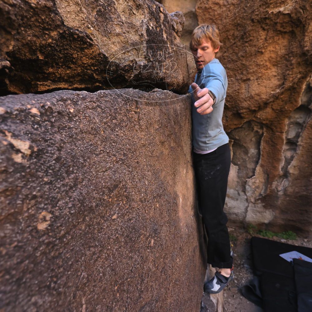 

Filename: SRM_20251124_1022170.jpg
Aperture: f/4.5
Shutter Speed: 1/500
Body: Canon EOS R6
Lens: Canon EF 16-35mm f/2.8 L