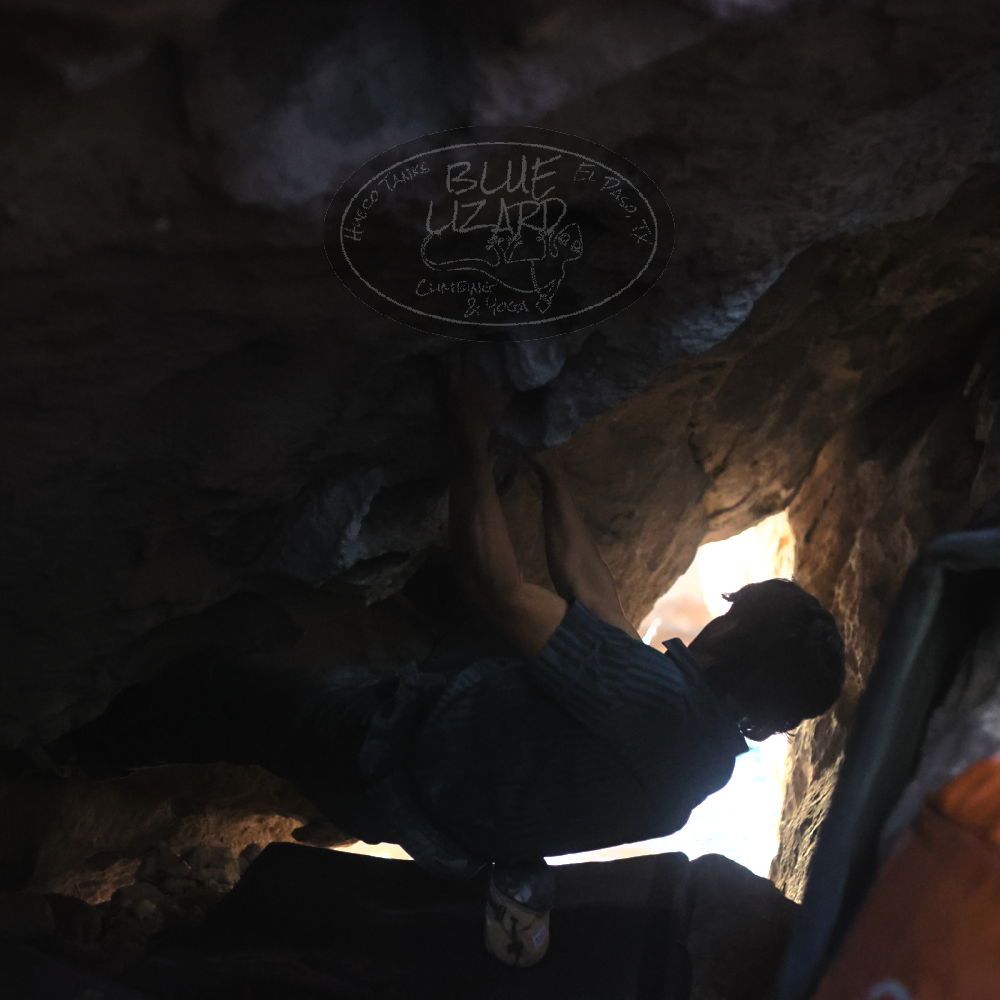 

Filename: SRM_20251126_1249300.jpg
Aperture: f/2.2
Shutter Speed: 1/320
Body: Canon EOS R6
Lens: Canon EF 50mm f/1.8 II