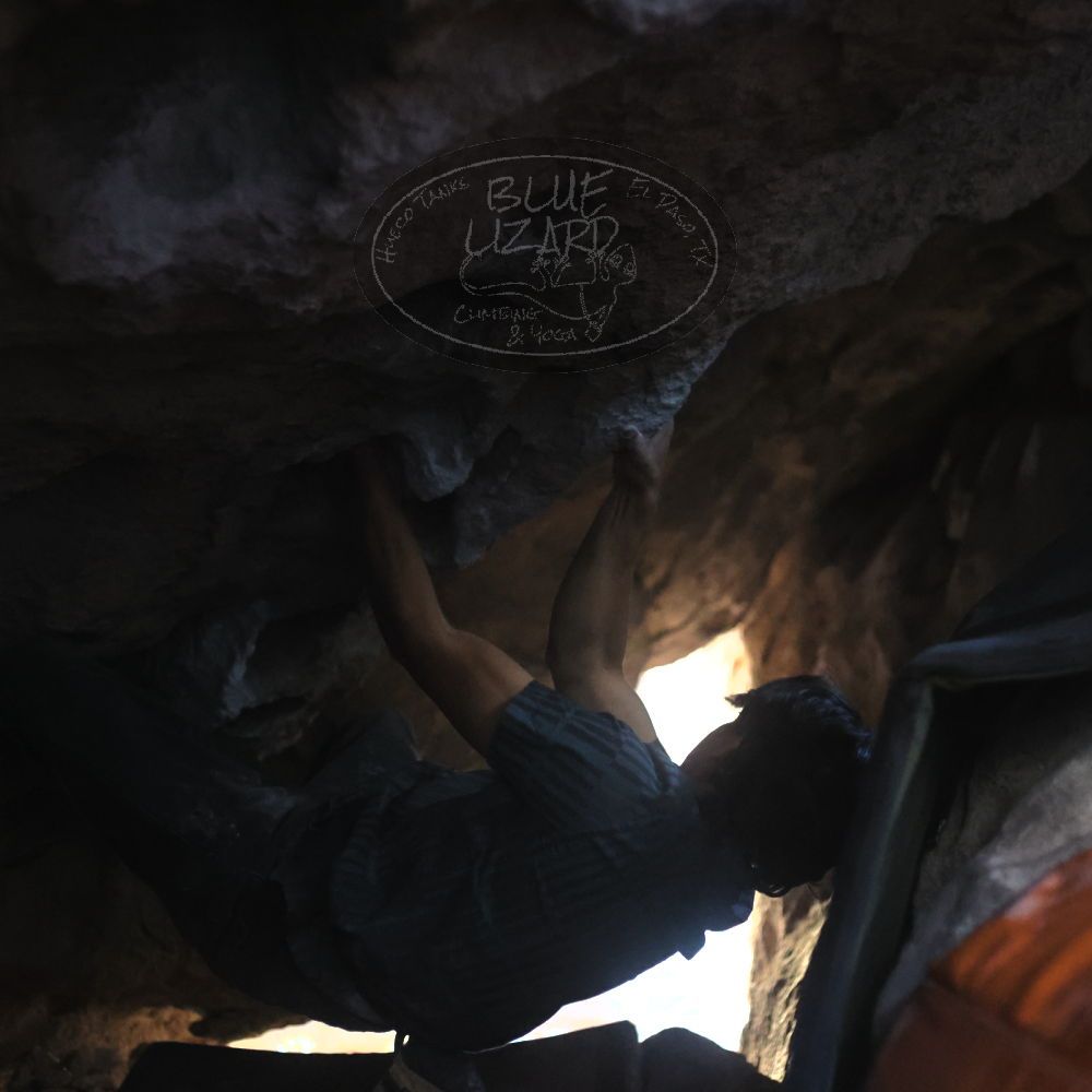 

Filename: SRM_20251126_1252200.jpg
Aperture: f/2.2
Shutter Speed: 1/320
Body: Canon EOS R6
Lens: Canon EF 50mm f/1.8 II