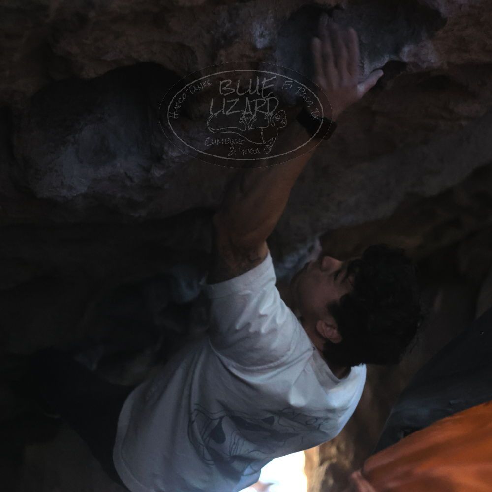 

Filename: SRM_20251126_1303080.jpg
Aperture: f/2.2
Shutter Speed: 1/320
Body: Canon EOS R6
Lens: Canon EF 50mm f/1.8 II