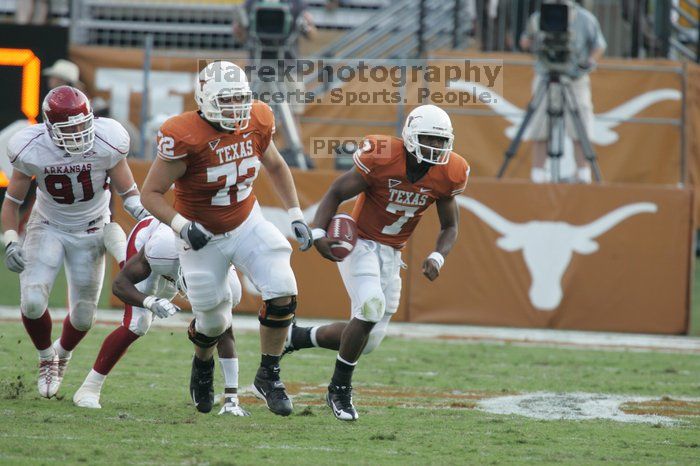The University of Texas football team defeated the Arkansas Razorbacks with a score of 52-10 in Austin, TX on Saturday, September 27, 2008.

Filename: SRM_20080927_17295897.jpg
Aperture: f/5.6
Shutter Speed: 1/640
Body: Canon EOS-1D Mark II
Lens: Canon EF 300mm f/2.8 L IS