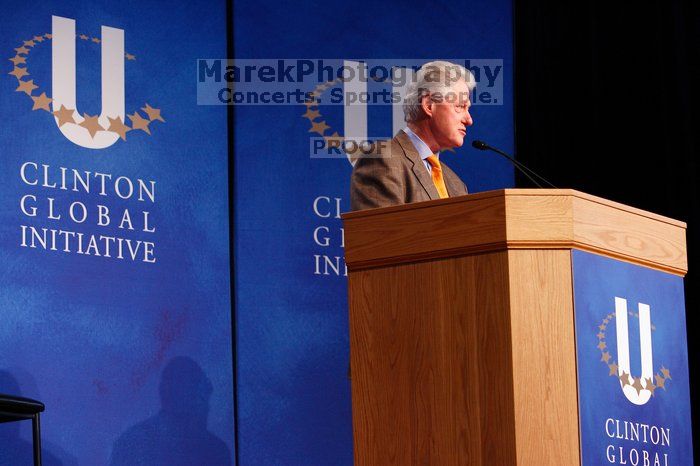 Former President Bill Clinton speaking at the CGIU meeting.  Day one of the 2nd Annual Clinton Global Initiative University (CGIU) meeting was held at The University of Texas at Austin, Friday, February 13, 2009.

Filename: SRM_20090213_16144998.jpg
Aperture: f/4.0
Shutter Speed: 1/80
Body: Canon EOS-1D Mark II
Lens: Canon EF 80-200mm f/2.8 L
