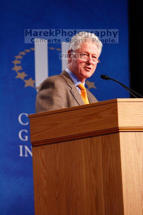 Former President Bill Clinton speaking at the CGIU meeting.  Day one of the 2nd Annual Clinton Global Initiative University (CGIU) meeting was held at The University of Texas at Austin, Friday, February 13, 2009.

Filename: SRM_20090213_16163519.jpg
Aperture: f/4.0
Shutter Speed: 1/60
Body: Canon EOS-1D Mark II
Lens: Canon EF 80-200mm f/2.8 L