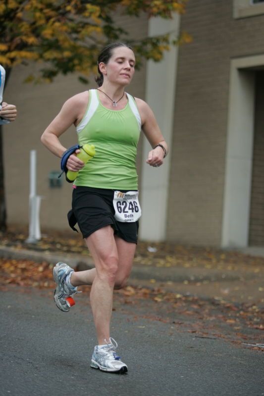 Beth Marek running the Richmond SunTrust Marathon and McDonald's Half Marathon, on Saturday, November 14, 2009.

Filename: SRM_20091114_09101127.JPG
Aperture: f/2.8
Shutter Speed: 1/1600
Body: Canon EOS-1D Mark II
Lens: Canon EF 80-200mm f/2.8 L