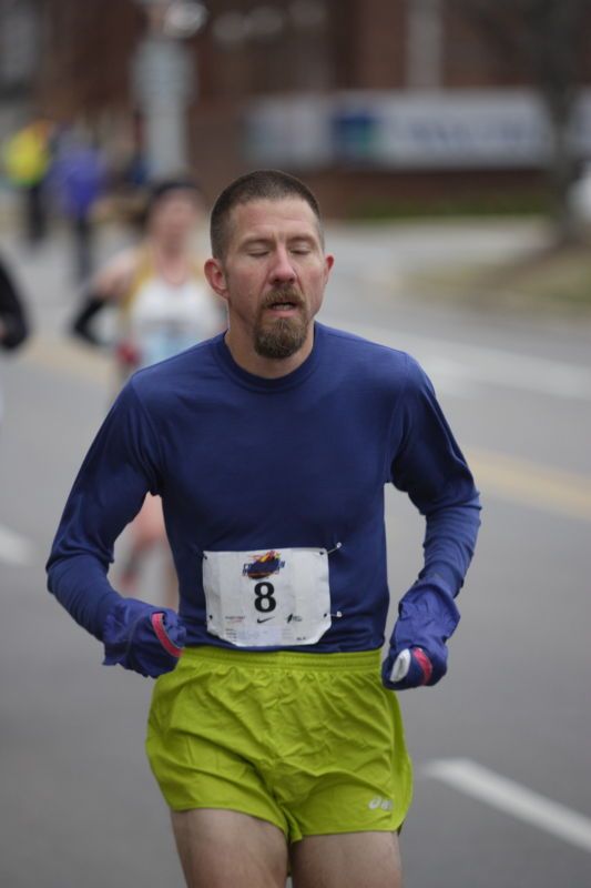 The Rocket City Marathon on Saturday, December 12, 2009 in Huntsville.

Filename: SRM_20091212_09142212.JPG
Aperture: f/2.8
Shutter Speed: 1/400
Body: Canon EOS-1D Mark II
Lens: Canon EF 80-200mm f/2.8 L