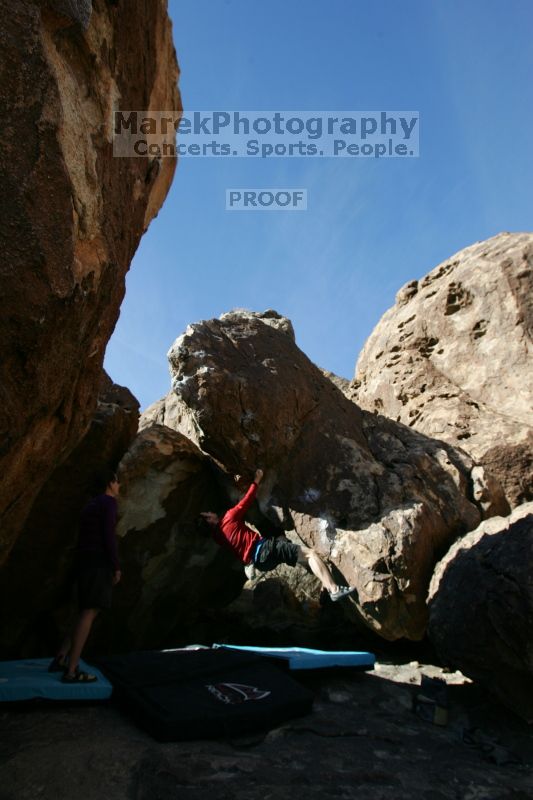 Bouldering during the Hueco Tanks Awesome Fest 14.2.

Filename: srm_20140223_11275678.jpg
Aperture: f/5.6
Shutter Speed: 1/800
Body: Canon EOS-1D Mark II
Lens: Canon EF 16-35mm f/2.8 L