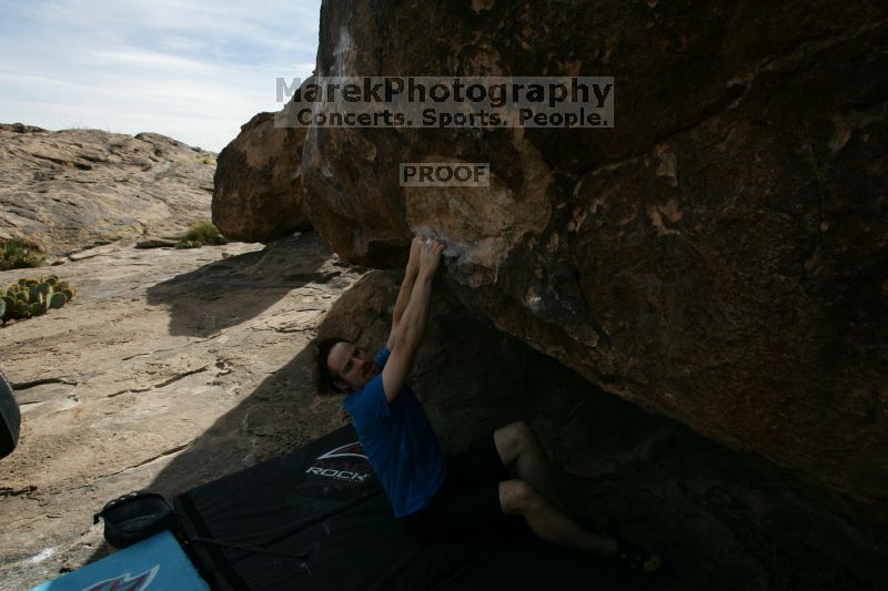 Bouldering during the Hueco Tanks Awesome Fest 14.2.

Filename: srm_20140223_14523462.jpg
Aperture: f/8.0
Shutter Speed: 1/320
Body: Canon EOS-1D Mark II
Lens: Canon EF 16-35mm f/2.8 L