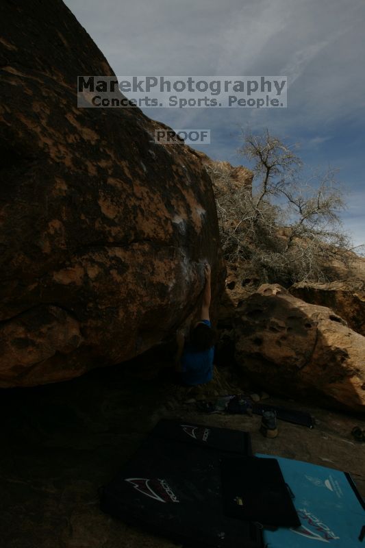 Bouldering during the Hueco Tanks Awesome Fest 14.2.

Filename: srm_20140223_15134280.jpg
Aperture: f/8.0
Shutter Speed: 1/250
Body: Canon EOS-1D Mark II
Lens: Canon EF 16-35mm f/2.8 L