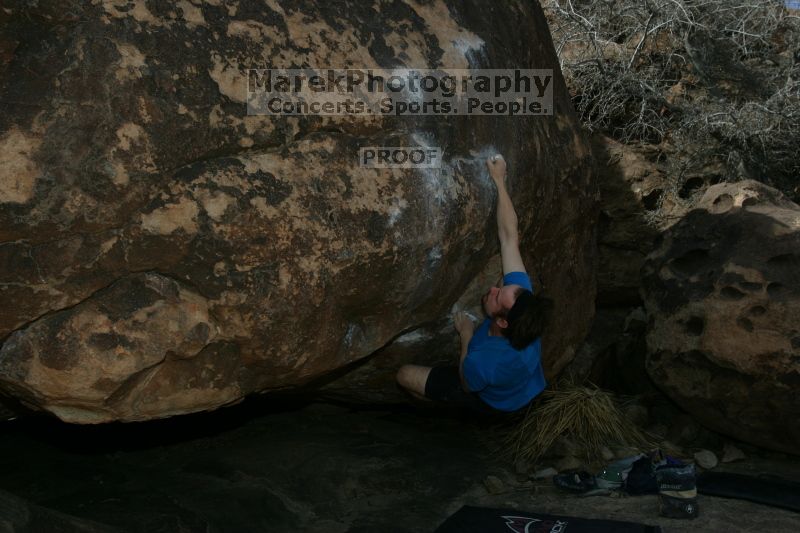 Bouldering during the Hueco Tanks Awesome Fest 14.2.

Filename: srm_20140223_15163287.jpg
Aperture: f/8.0
Shutter Speed: 1/250
Body: Canon EOS-1D Mark II
Lens: Canon EF 16-35mm f/2.8 L