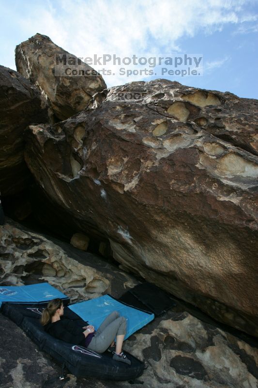 Bouldering during the Hueco Tanks Awesome Fest 14.2.

Filename: srm_20140222_16283410.jpg
Aperture: f/5.6
Shutter Speed: 1/400
Body: Canon EOS-1D Mark II
Lens: Canon EF 16-35mm f/2.8 L