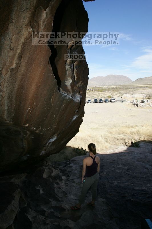 Bouldering during the Hueco Tanks Awesome Fest 14.2.

Filename: srm_20140222_16521828.jpg
Aperture: f/8.0
Shutter Speed: 1/400
Body: Canon EOS-1D Mark II
Lens: Canon EF 16-35mm f/2.8 L