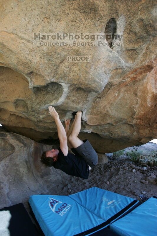 

Filename: SRM_20140528_1045490.JPG
Aperture: f/4.0
Shutter Speed: 1/500
Body: Canon EOS-1D Mark II
Lens: Canon EF 16-35mm f/2.8 L