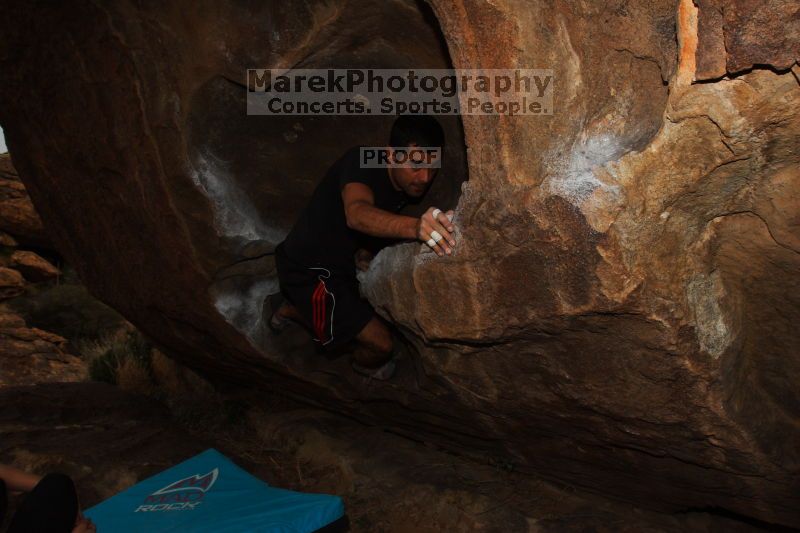 Bouldering in Hueco Tanks on 02/20/2016

Filename: SRM_20160220_1744171.JPG
Aperture: f/9.0
Shutter Speed: 1/250
Body: Canon EOS 20D
Lens: Canon EF 16-35mm f/2.8 L