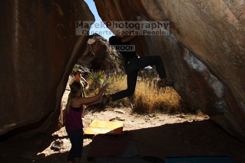 Bouldering in Hueco Tanks on 02/27/2016 with Blue Lizard Climbing and Yoga

Filename: SRM_20160227_1323330.JPG
Aperture: f/8.0
Shutter Speed: 1/250
Body: Canon EOS 20D
Lens: Canon EF 16-35mm f/2.8 L