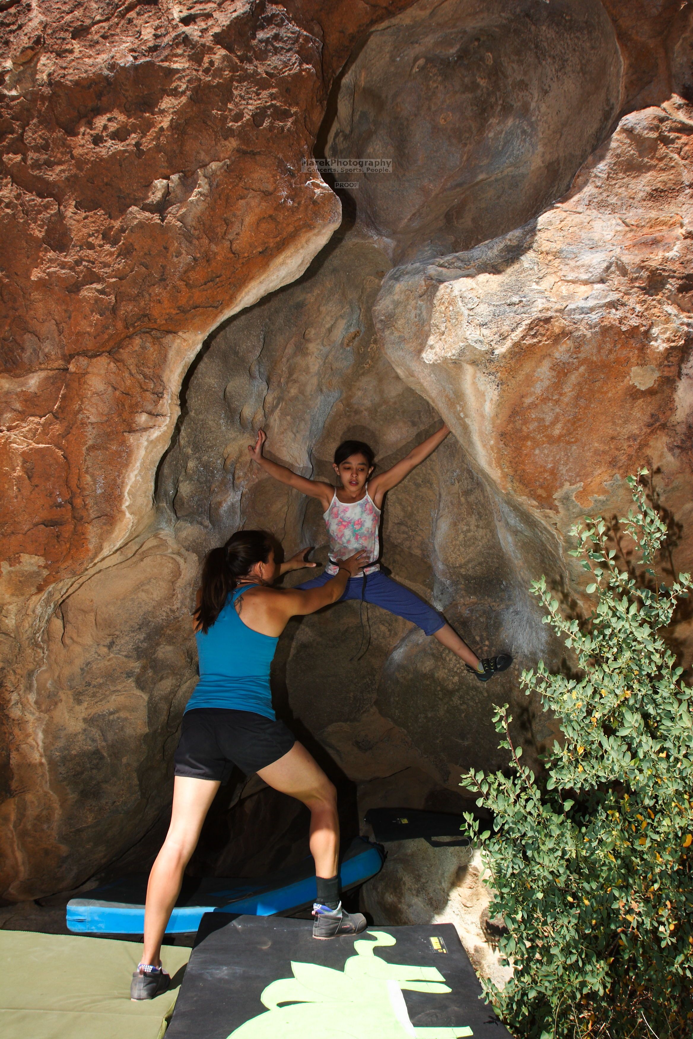 Bouldering in Hueco Tanks on 03/26/2016 with Blue Lizard Climbing and Yoga

Filename: SRM_20160326_1012090.jpg
Aperture: f/8.0
Shutter Speed: 1/250
Body: Canon EOS 20D
Lens: Canon EF 16-35mm f/2.8 L