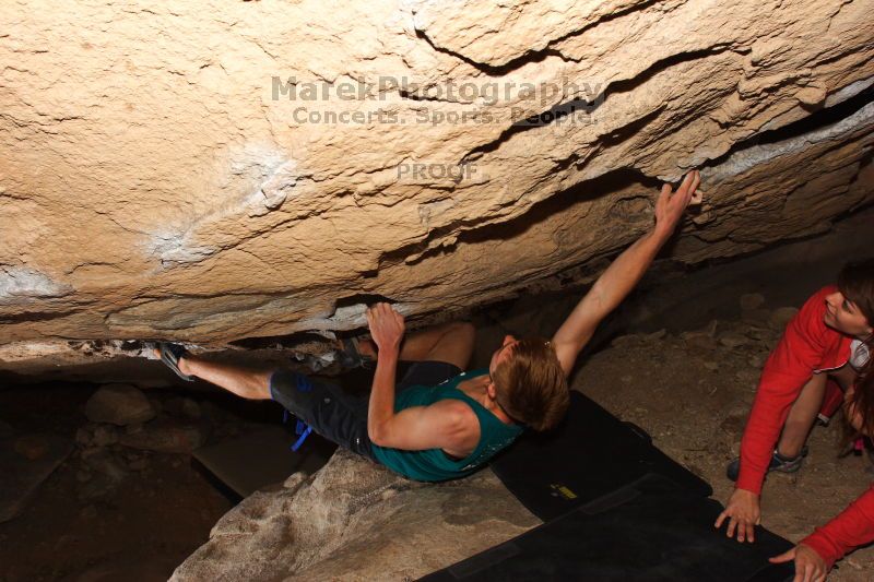 Bouldering in Hueco Tanks on 04/11/2016 with Blue Lizard Climbing and Yoga

Filename: SRM_20160411_1041500.jpg
Aperture: f/8.0
Shutter Speed: 1/250
Body: Canon EOS 20D
Lens: Canon EF 16-35mm f/2.8 L