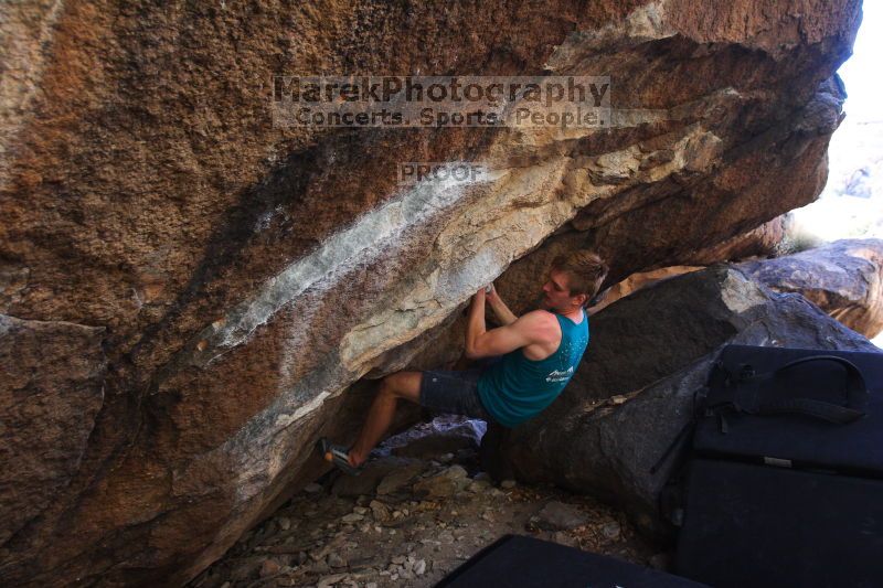 Bouldering in Hueco Tanks on 04/11/2016 with Blue Lizard Climbing and Yoga

Filename: SRM_20160411_1650250.jpg
Aperture: f/3.2
Shutter Speed: 1/400
Body: Canon EOS 20D
Lens: Canon EF 16-35mm f/2.8 L