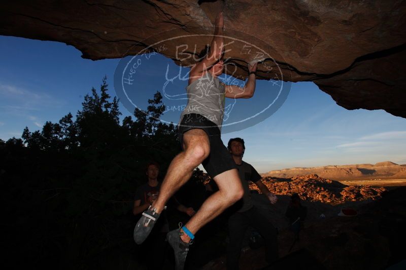 

Filename: SRM_20161215_1846101.jpg
Aperture: f/8.0
Shutter Speed: 1/250
Body: Canon EOS-1D Mark II
Lens: Canon EF 16-35mm f/2.8 L