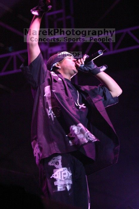 Ludacris performing on the first day of Music Midtown, 2004.

Filename: IMG_6174.jpg
Aperture: f/2.8
Shutter Speed: 1/160
Body: Canon EOS DIGITAL REBEL
Lens: Canon EF 80-200mm f/2.8 L
