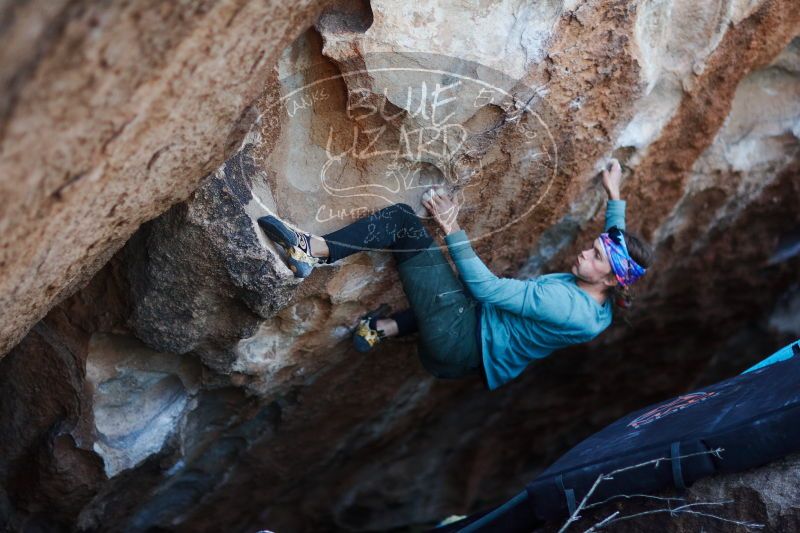 

Filename: SRM_20170103_1926480.jpg
Aperture: f/1.4
Shutter Speed: 1/250
Body: Canon EOS-1D Mark II
Lens: Canon EF 85mm f/1.2 L II