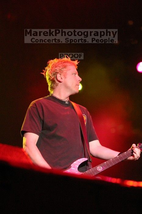 The Offspring performs on the 99X stage on the second day of Music Midtown, 2004.

Filename: IMG_6660.jpg
Aperture: f/2.8
Shutter Speed: 1/250
Body: Canon EOS DIGITAL REBEL
Lens: Canon EF 80-200mm f/2.8 L