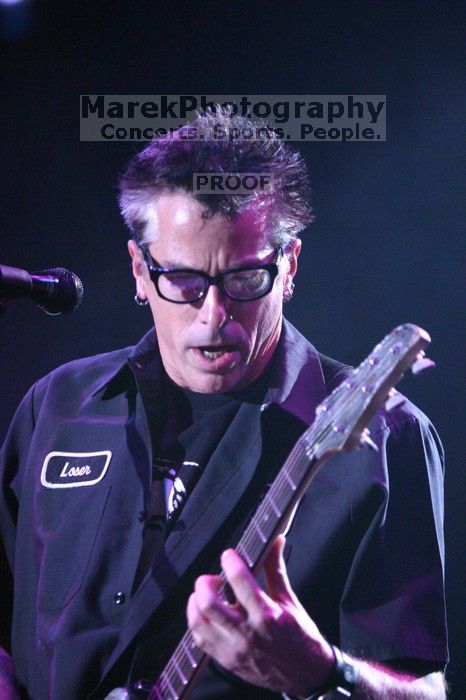 The Offspring performs on the 99X stage on the second day of Music Midtown, 2004.

Filename: IMG_6698.jpg
Aperture: f/2.8
Shutter Speed: 1/250
Body: Canon EOS DIGITAL REBEL
Lens: Canon EF 80-200mm f/2.8 L