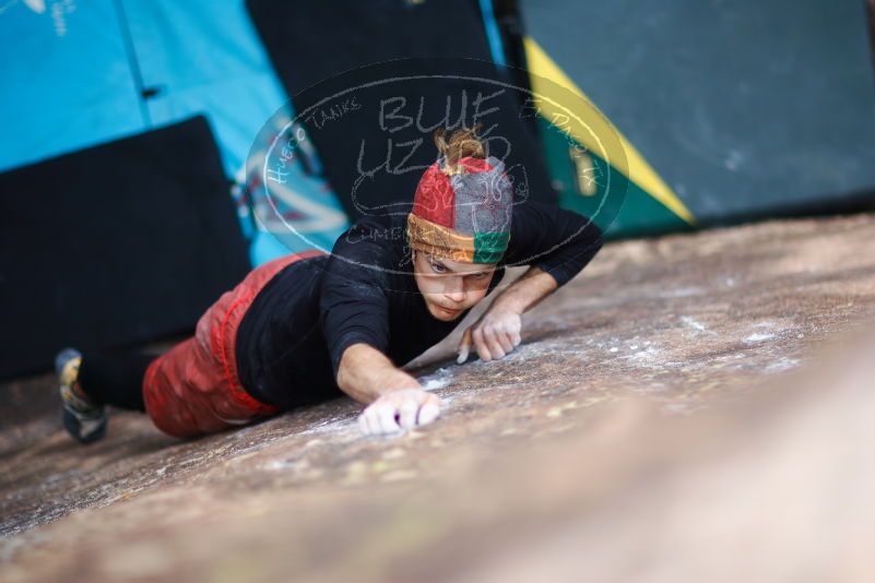 

Filename: SRM_20170105_1606351.jpg
Aperture: f/1.2
Shutter Speed: 1/1600
Body: Canon EOS-1D Mark II
Lens: Canon EF 85mm f/1.2 L II