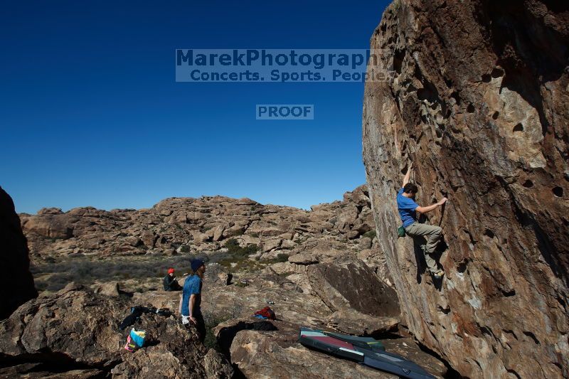 

Filename: SRM_20170129_1319101.jpg
Aperture: f/8.0
Shutter Speed: 1/320
Body: Canon EOS-1D Mark II
Lens: Canon EF 16-35mm f/2.8 L