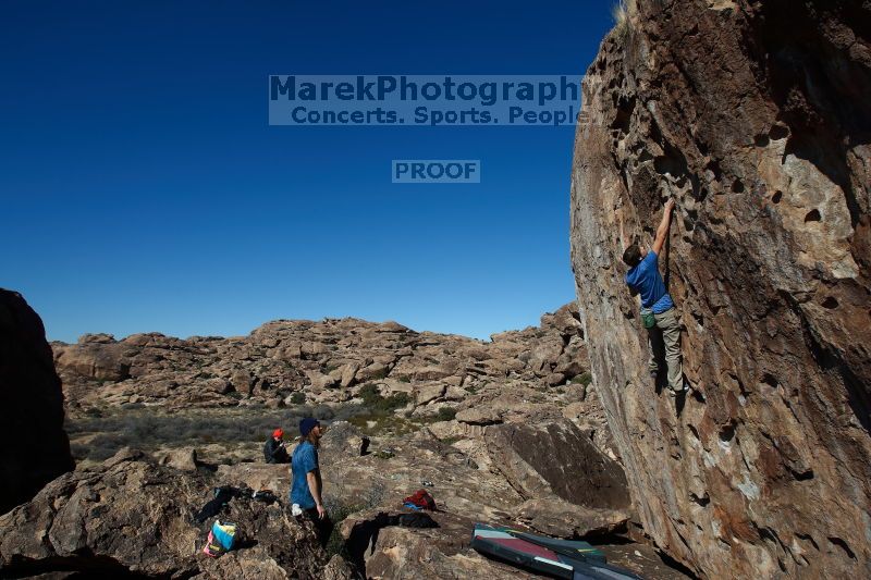 

Filename: SRM_20170129_1319130.jpg
Aperture: f/8.0
Shutter Speed: 1/320
Body: Canon EOS-1D Mark II
Lens: Canon EF 16-35mm f/2.8 L