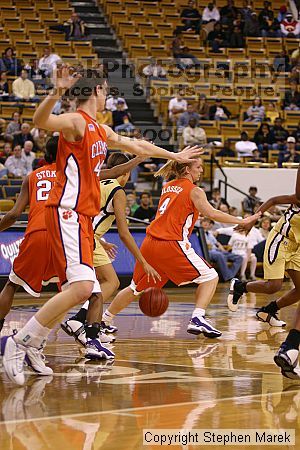The Georgia Tech women's basketball team played Clemson.

Filename: img_0553_std.jpg
Aperture: f/2.8
Shutter Speed: 1/320
Body: Canon EOS DIGITAL REBEL
Lens: Canon EF 80-200mm f/2.8 L