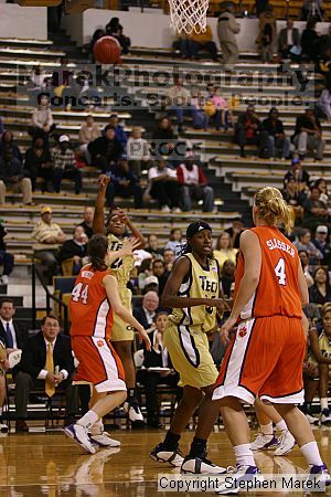 The Georgia Tech women's basketball team played Clemson.

Filename: img_0642_std.jpg
Aperture: f/2.8
Shutter Speed: 1/320
Body: Canon EOS DIGITAL REBEL
Lens: Canon EF 80-200mm f/2.8 L