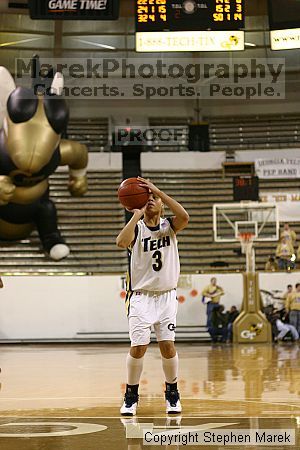 

Filename: img_2540_std.jpg
Aperture: f/2.5
Shutter Speed: 1/400
Body: Canon EOS DIGITAL REBEL
Lens: Canon EF 50mm f/1.8 II