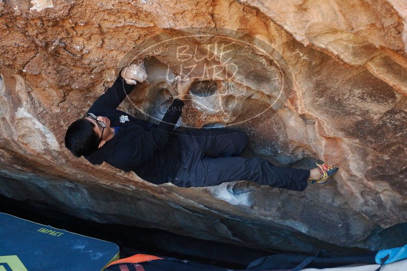 Bouldering in Hueco Tanks on 11/02/2018 with Blue Lizard Climbing and Yoga

Filename: SRM_20181102_1110110.jpg
Aperture: f/4.0
Shutter Speed: 1/250
Body: Canon EOS-1D Mark II
Lens: Canon EF 50mm f/1.8 II