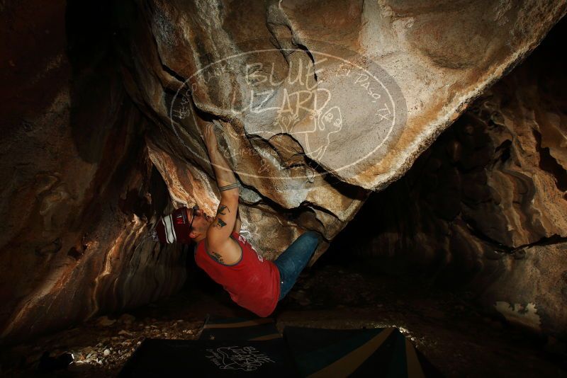 Bouldering in Hueco Tanks on 11/23/2018 with Blue Lizard Climbing and Yoga

Filename: SRM_20181123_1725570.jpg
Aperture: f/8.0
Shutter Speed: 1/250
Body: Canon EOS-1D Mark II
Lens: Canon EF 16-35mm f/2.8 L
