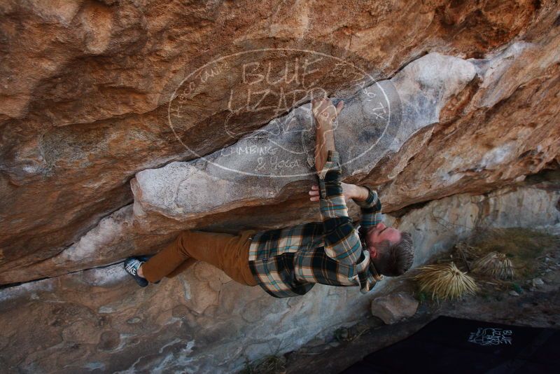 Bouldering in Hueco Tanks on 11/20/2018 with Blue Lizard Climbing and Yoga

Filename: SRM_20181120_1045570.jpg
Aperture: f/5.6
Shutter Speed: 1/500
Body: Canon EOS-1D Mark II
Lens: Canon EF 16-35mm f/2.8 L