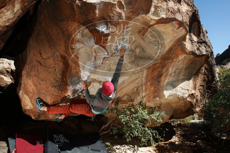 Bouldering in Hueco Tanks on 11/09/2018 with Blue Lizard Climbing and Yoga

Filename: SRM_20181109_1258040.jpg
Aperture: f/8.0
Shutter Speed: 1/250
Body: Canon EOS-1D Mark II
Lens: Canon EF 16-35mm f/2.8 L